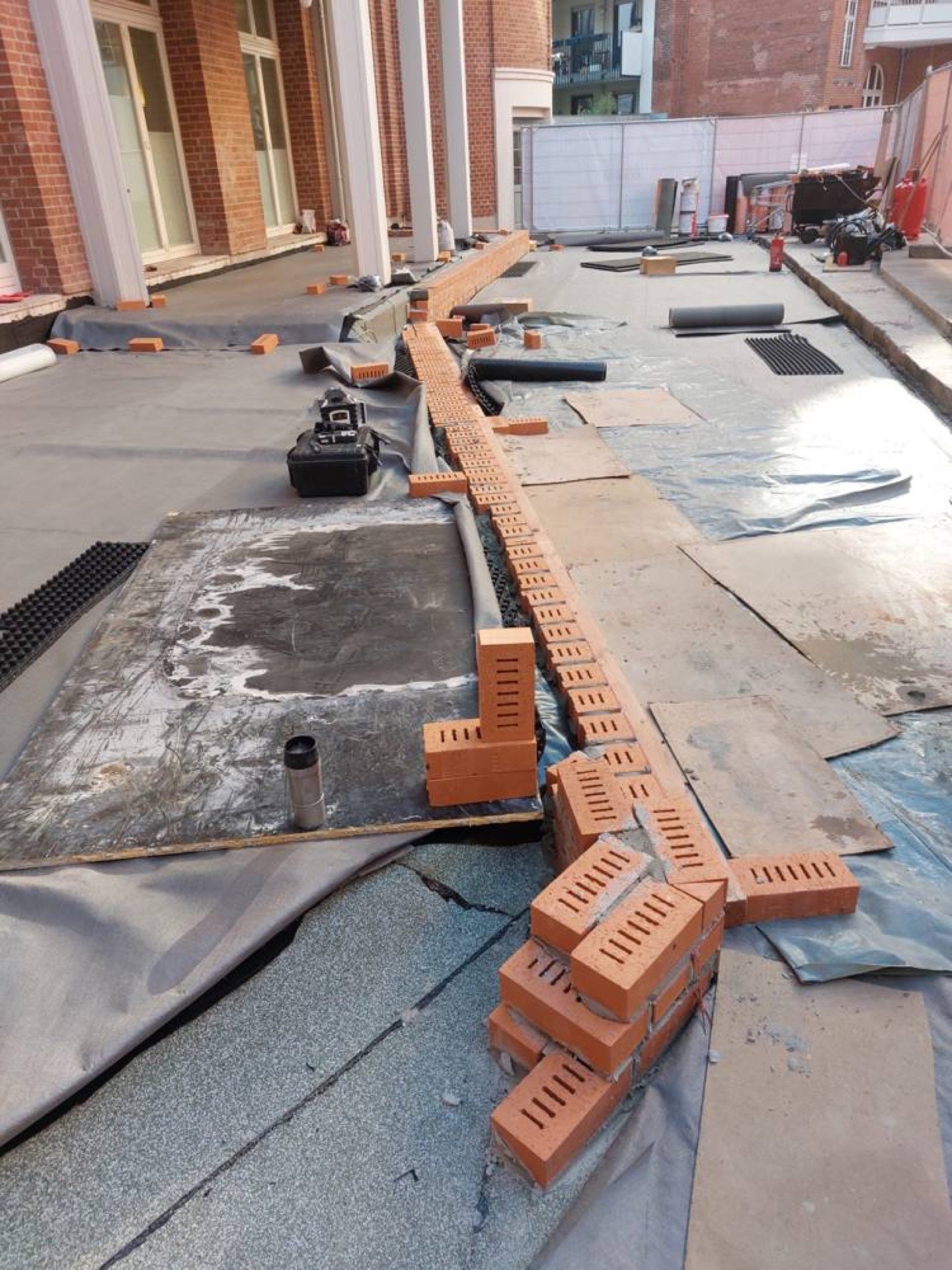 Dachterrasse – Abdichtung & Aufmauerung